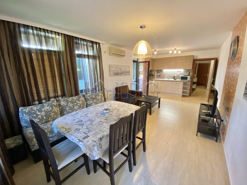 Spacious Apartment with 2 Bedrooms, 1 ½ bathrooms and 17. sq. m. terrace Etara 3, Sveti Vlas — photo 7 of 25