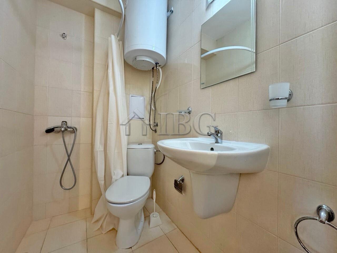 Excellent Studio Apartment with Balcony in Diamond Bay, Sunny Beach — photo 9 of 9
