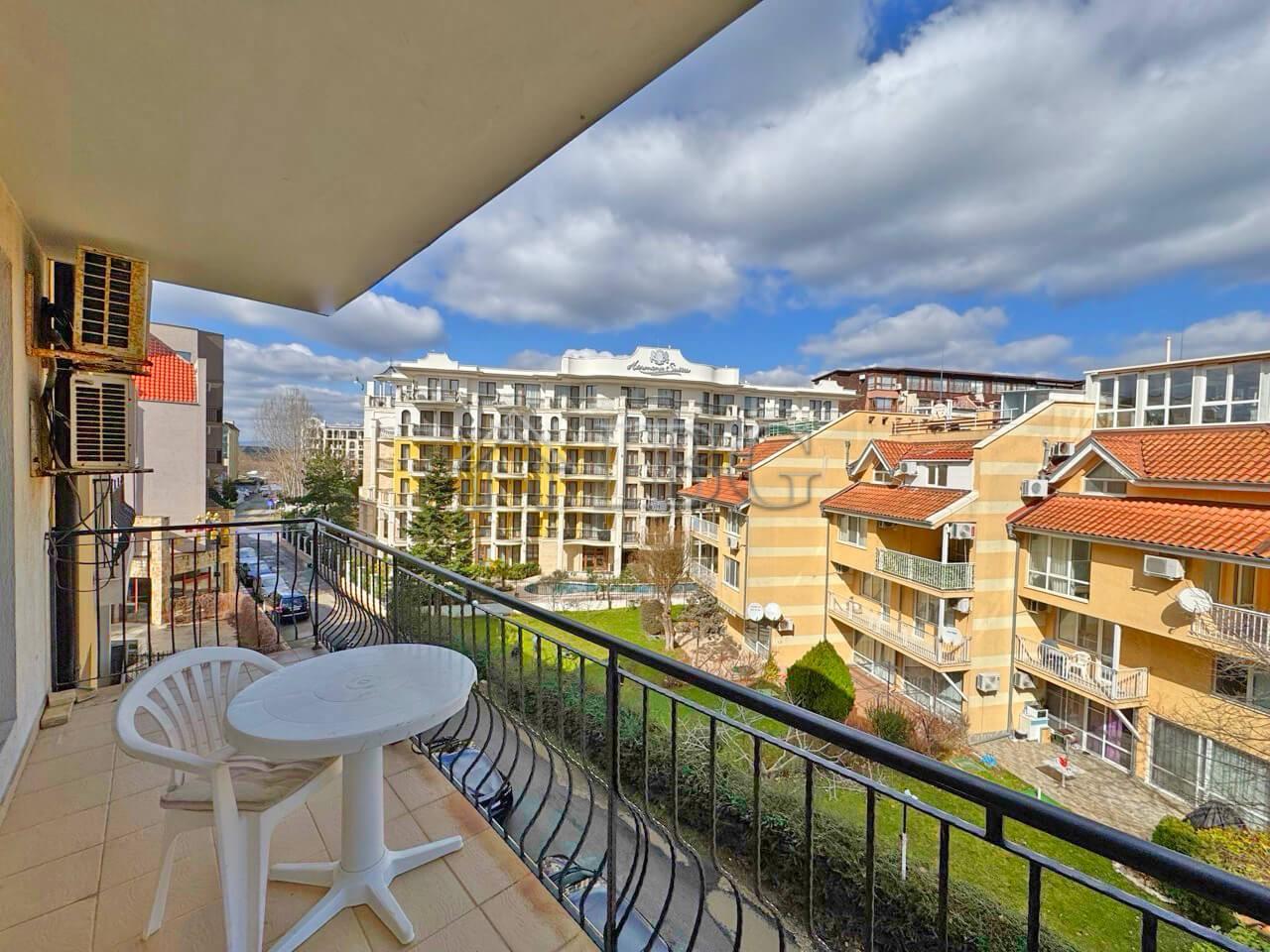 Excellent Studio Apartment with Balcony in Diamond Bay, Sunny Beach — photo 3
