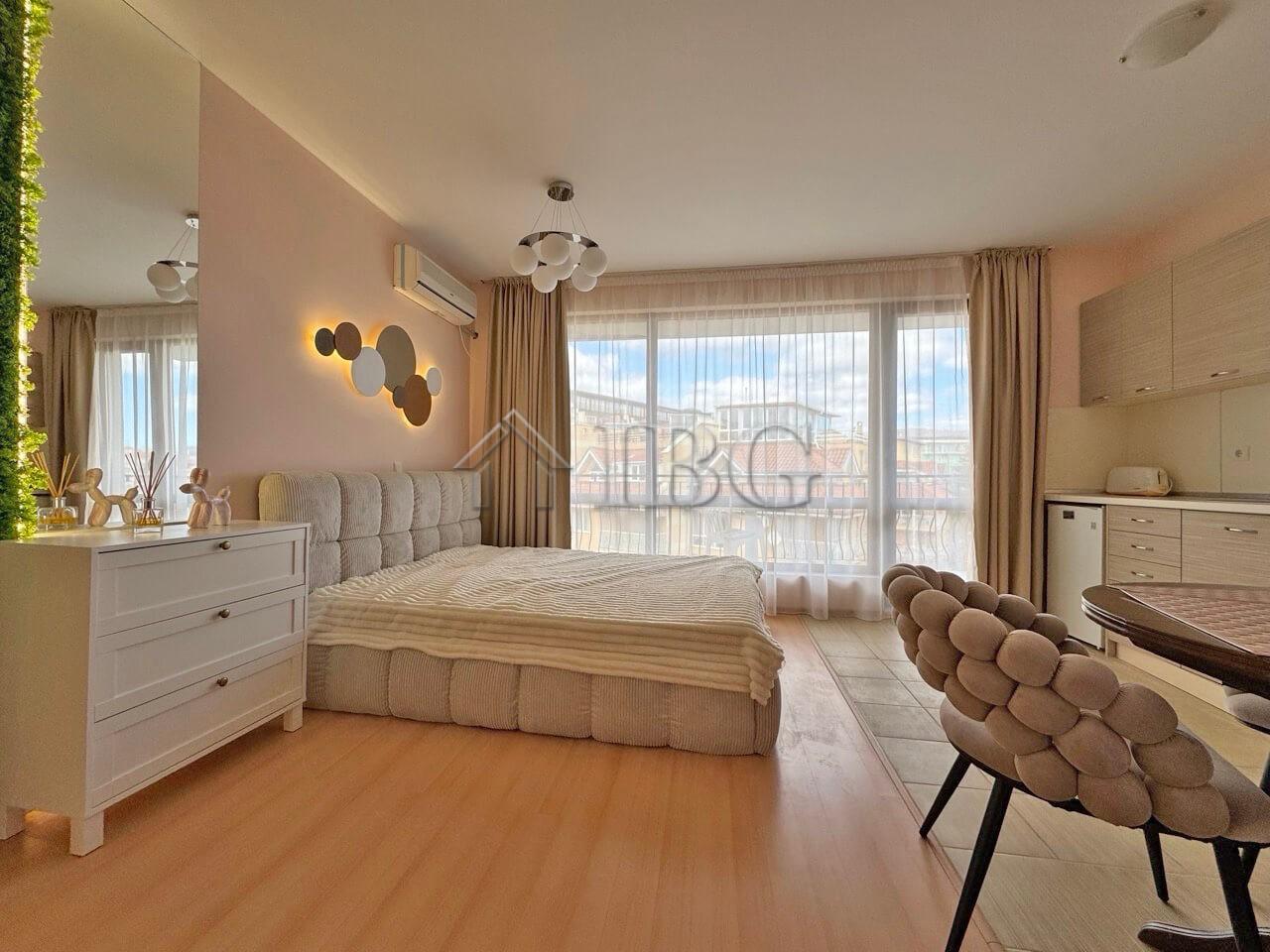 Excellent Studio Apartment with Balcony in Diamond Bay, Sunny Beach — photo 5