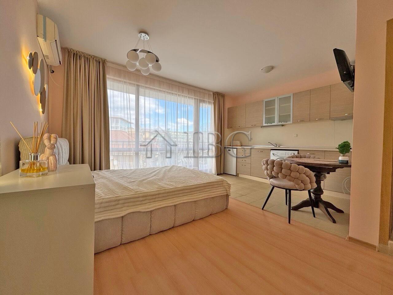 Excellent Studio Apartment with Balcony in Diamond Bay, Sunny Beach — photo 6