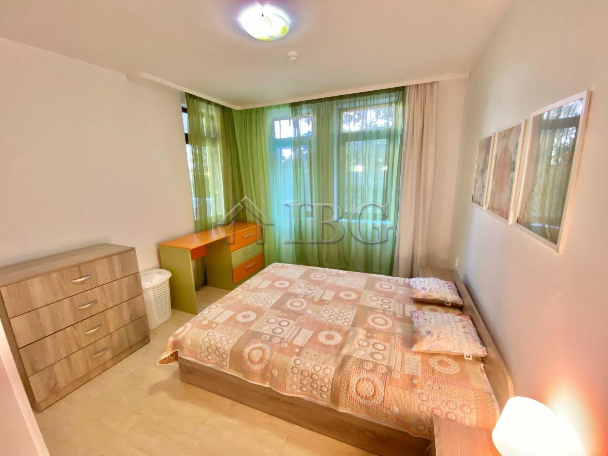 Spacious Apartment with 2 Bedrooms, 1 ½ bathrooms and 17. sq. m. terrace Etara 3, Sveti Vlas — photo 19 of 25