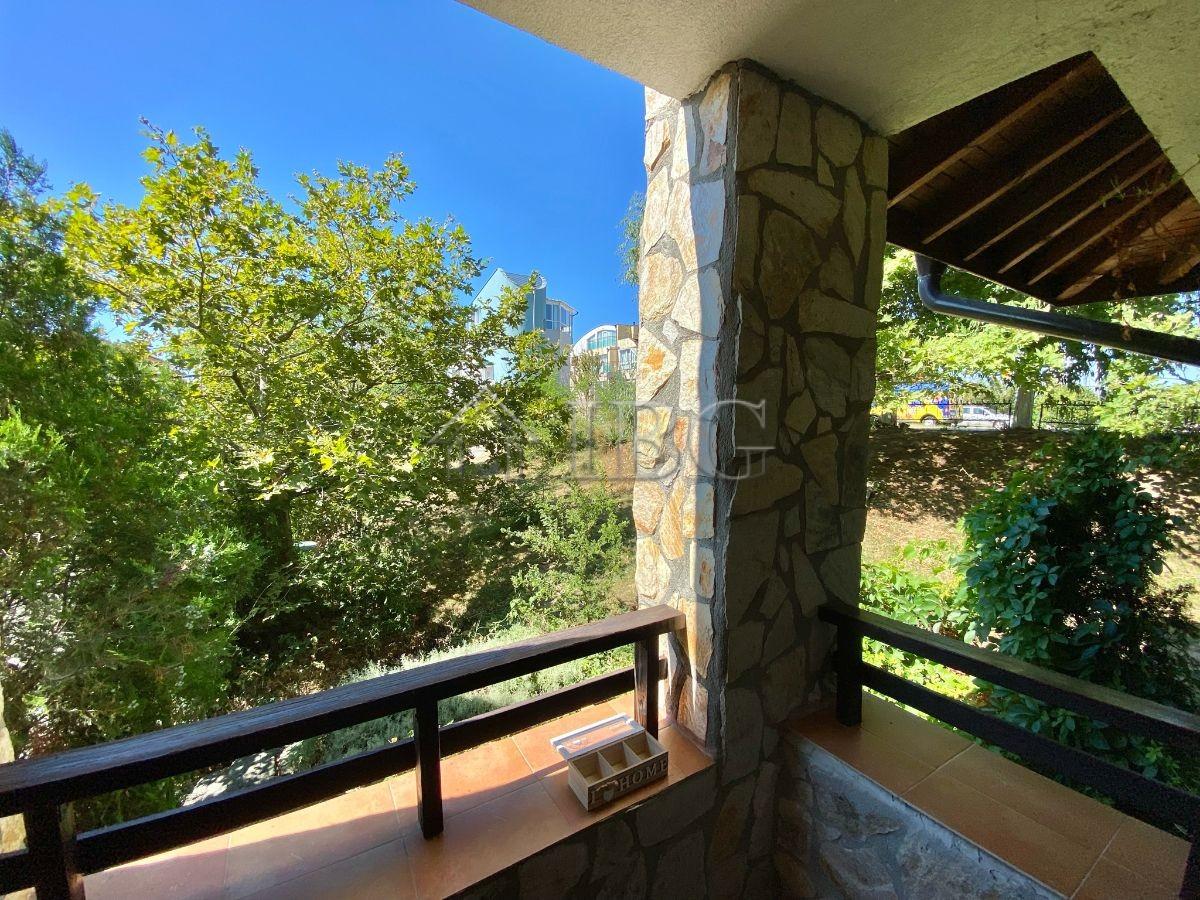 Spacious Apartment with 2 Bedrooms, 1 ½ bathrooms and 17. sq. m. terrace Etara 3, Sveti Vlas — photo 16 of 25