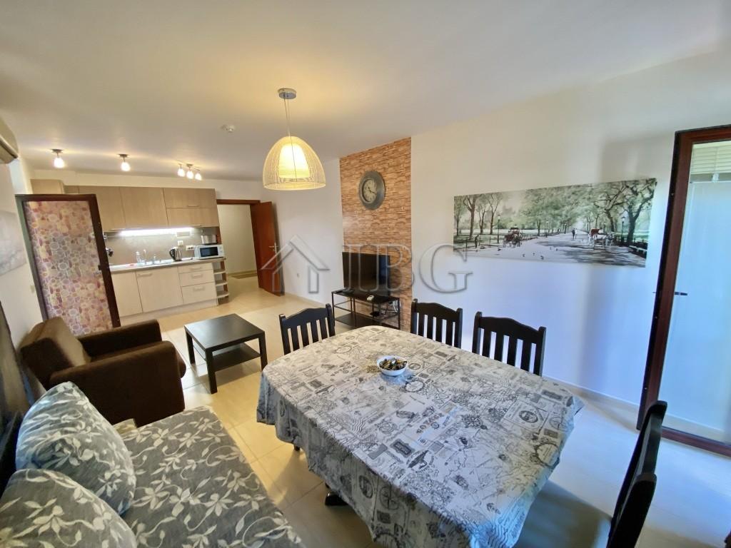 Spacious Apartment with 2 Bedrooms, 1 ½ bathrooms and 17. sq. m. terrace Etara 3, Sveti Vlas — photo 11 of 25