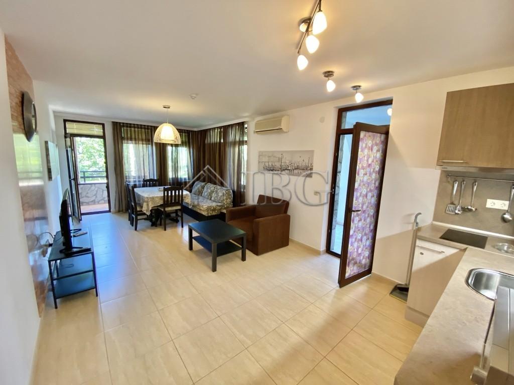 Spacious Apartment with 2 Bedrooms, 1 ½ bathrooms and 17. sq. m. terrace Etara 3, Sveti Vlas — photo 2