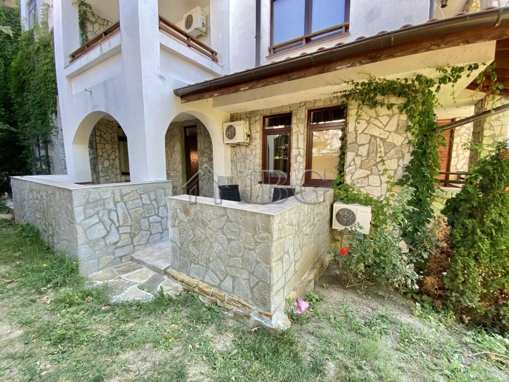 Spacious Apartment with 2 Bedrooms, 1 ½ bathrooms and 17. sq. m. terrace Etara 3, Sveti Vlas — photo 15 of 25
