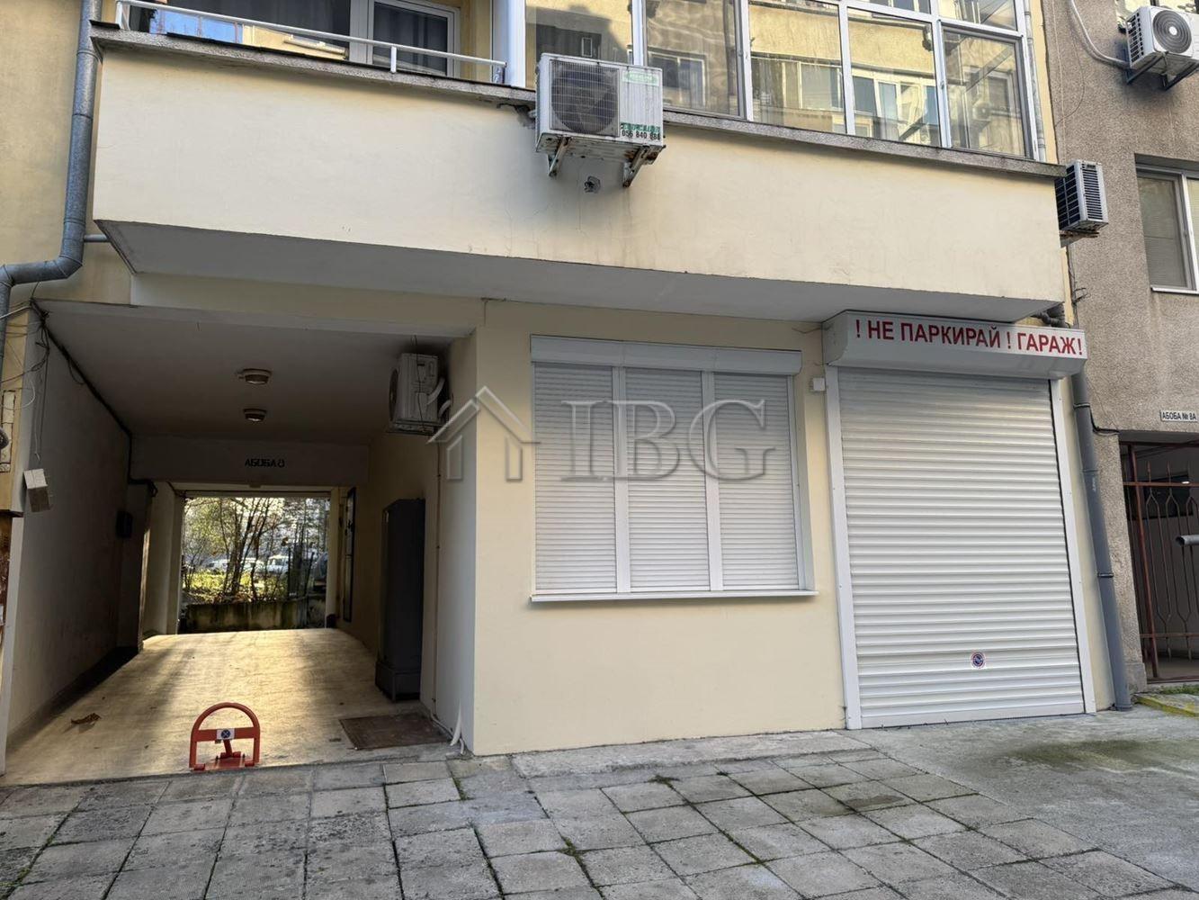 Luxury 1-Bedroom Apartment with Garage Lazur District, Burgas — photo 13 of 14