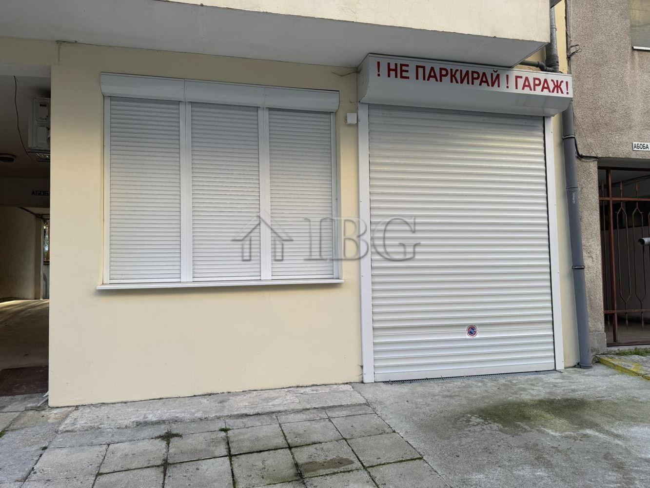 Luxury 1-Bedroom Apartment with Garage Lazur District, Burgas — photo 14 of 14