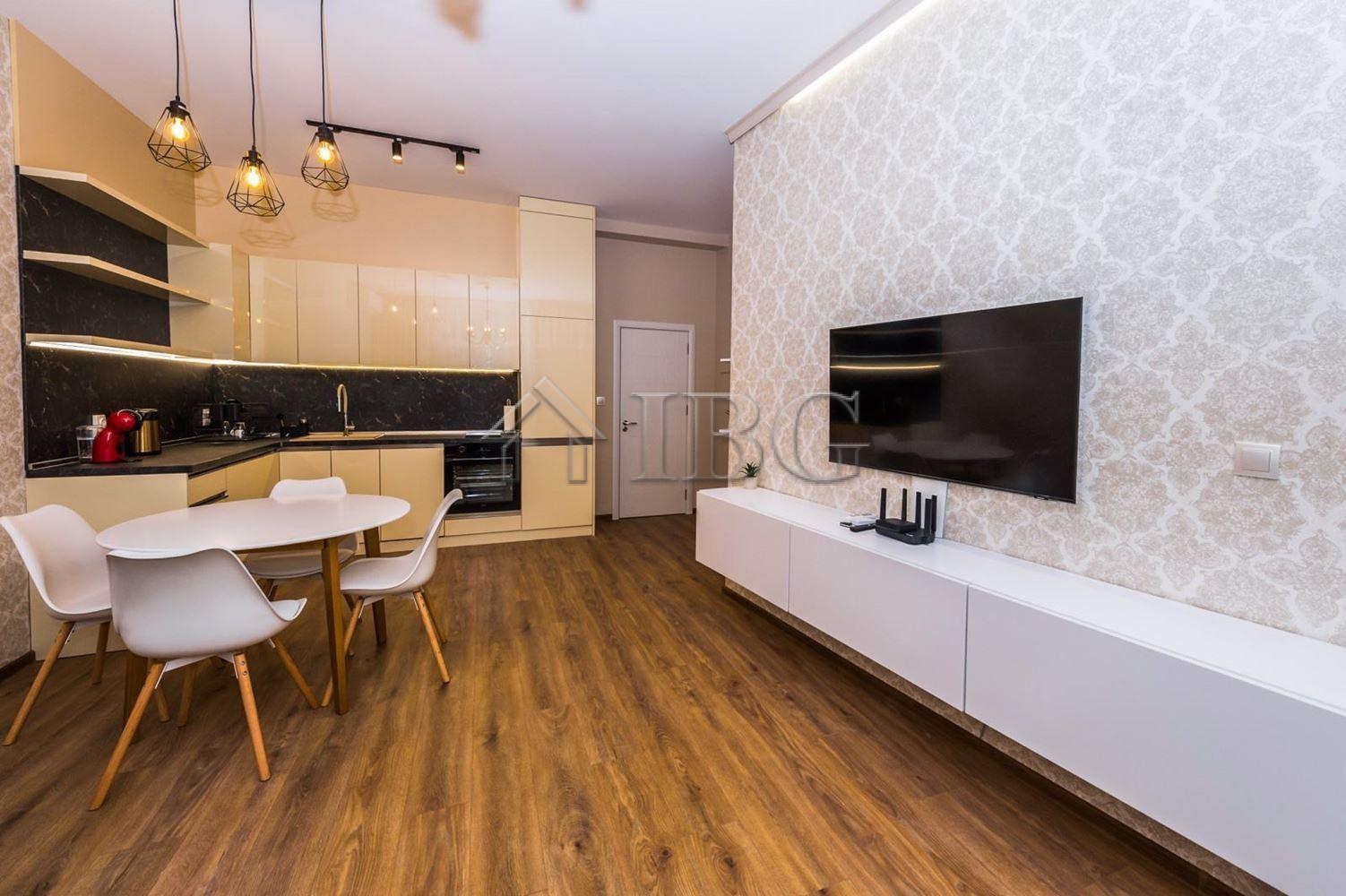 Luxury 1-Bedroom Apartment with Garage Lazur District, Burgas — photo 2