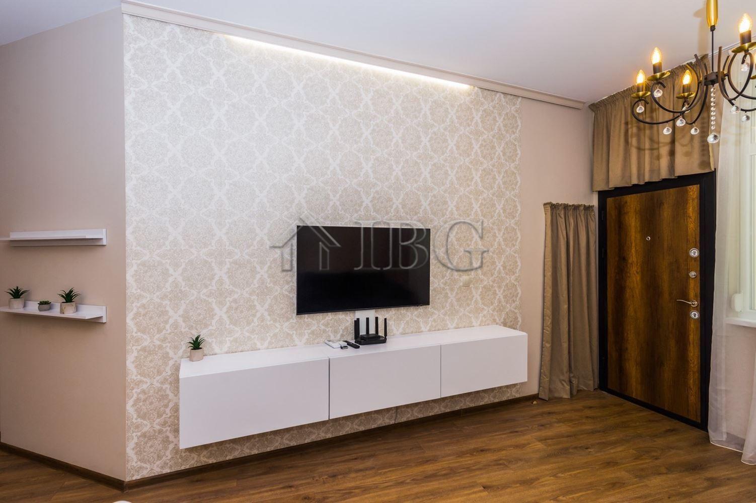 Luxury 1-Bedroom Apartment with Garage Lazur District, Burgas — photo 3