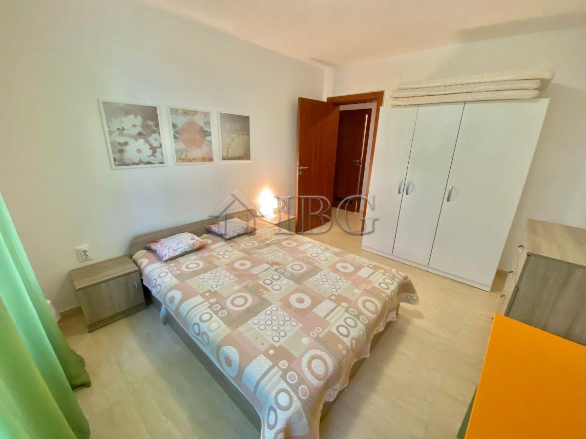 Spacious Apartment with 2 Bedrooms, 1 ½ bathrooms and 17. sq. m. terrace Etara 3, Sveti Vlas — photo 23 of 25