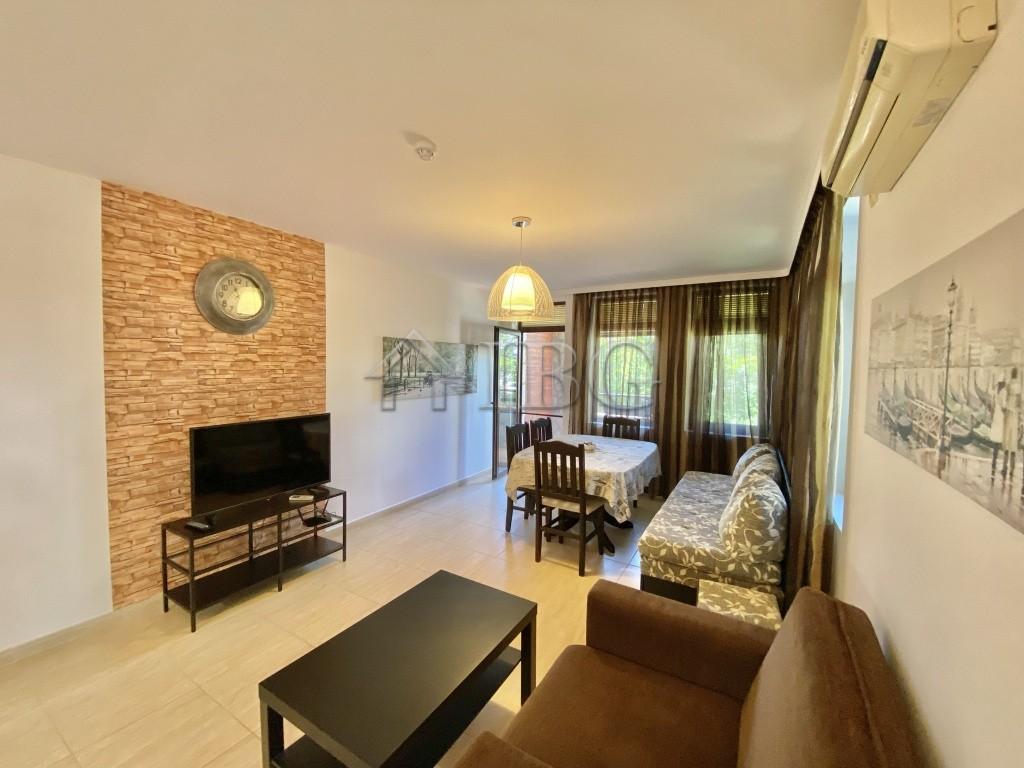 Spacious Apartment with 2 Bedrooms, 1 ½ bathrooms and 17. sq. m. terrace Etara 3, Sveti Vlas — photo 9 of 25