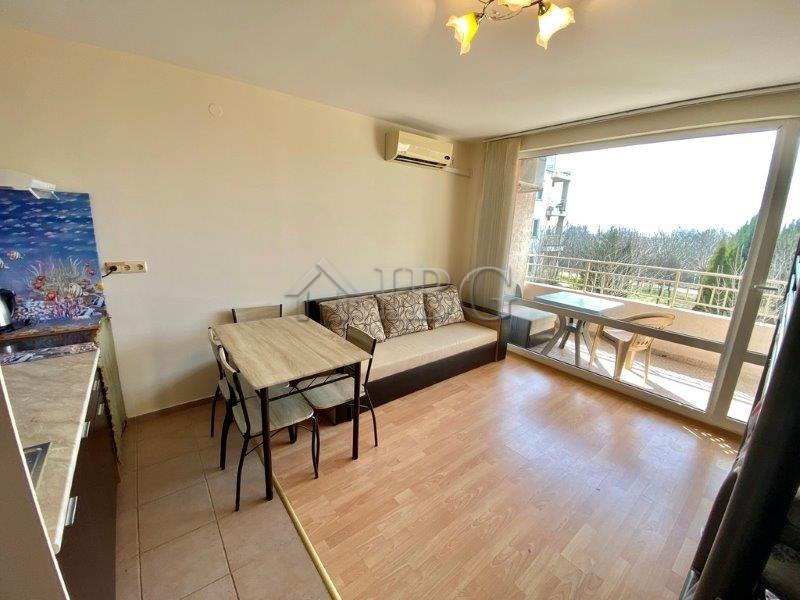 Furnished Studio with balcony and Park view in Nessebar Fort Club, Sunny Beach — photo 9 of 15