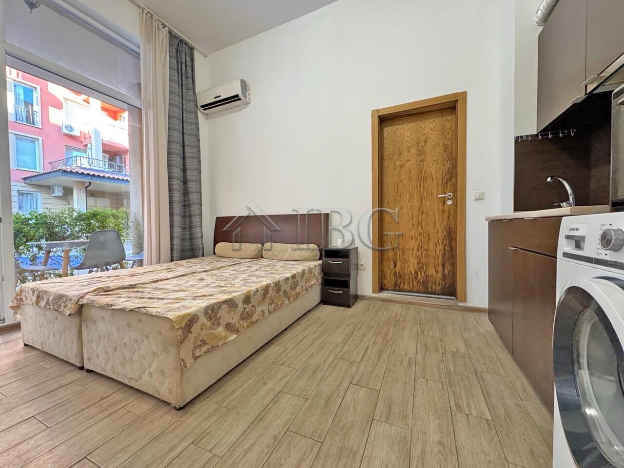 Studio with Balcony and Pool view in Sunny View Central, Sunny Beach — photo 6