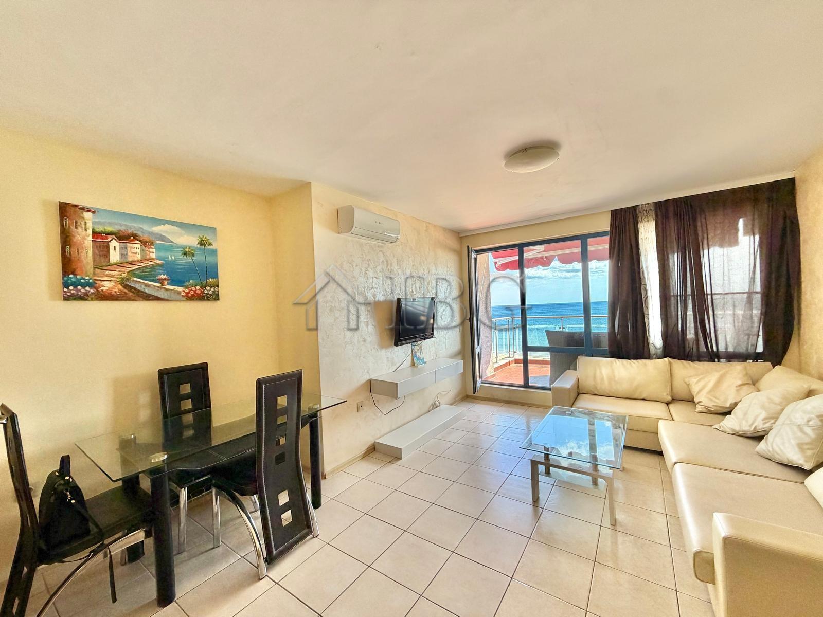 Absolute First Line - Beachfront Home on the Sand, Summer Building, Sunny Beach — photo 3
