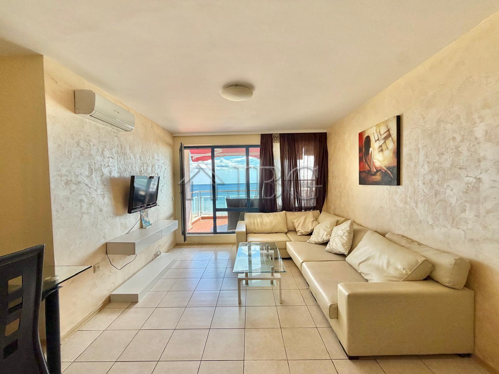 Absolute First Line - Beachfront Home on the Sand, Summer Building, Sunny Beach — photo 4 of 19