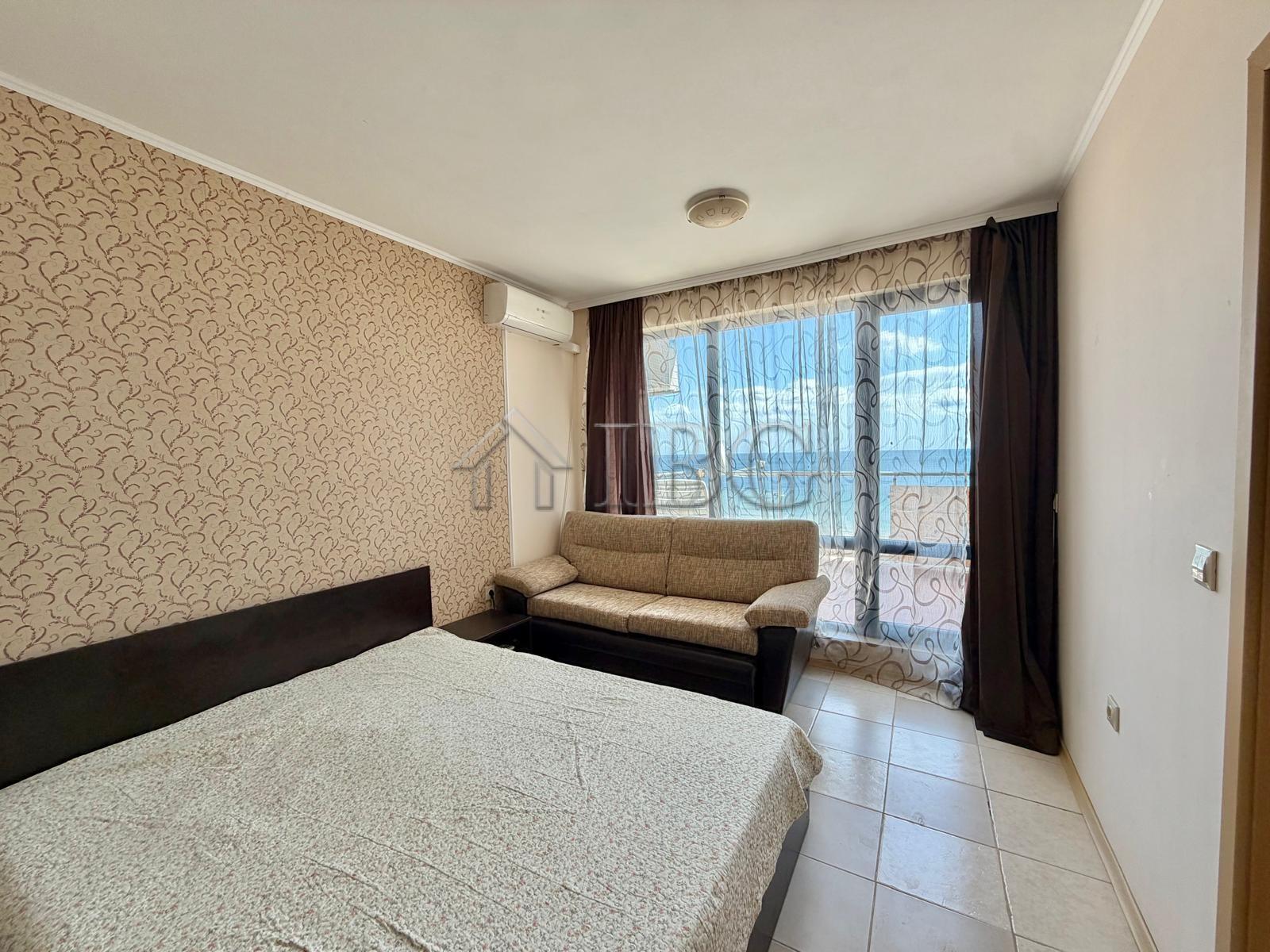 Absolute First Line - Beachfront Home on the Sand, Summer Building, Sunny Beach — photo 12 of 19