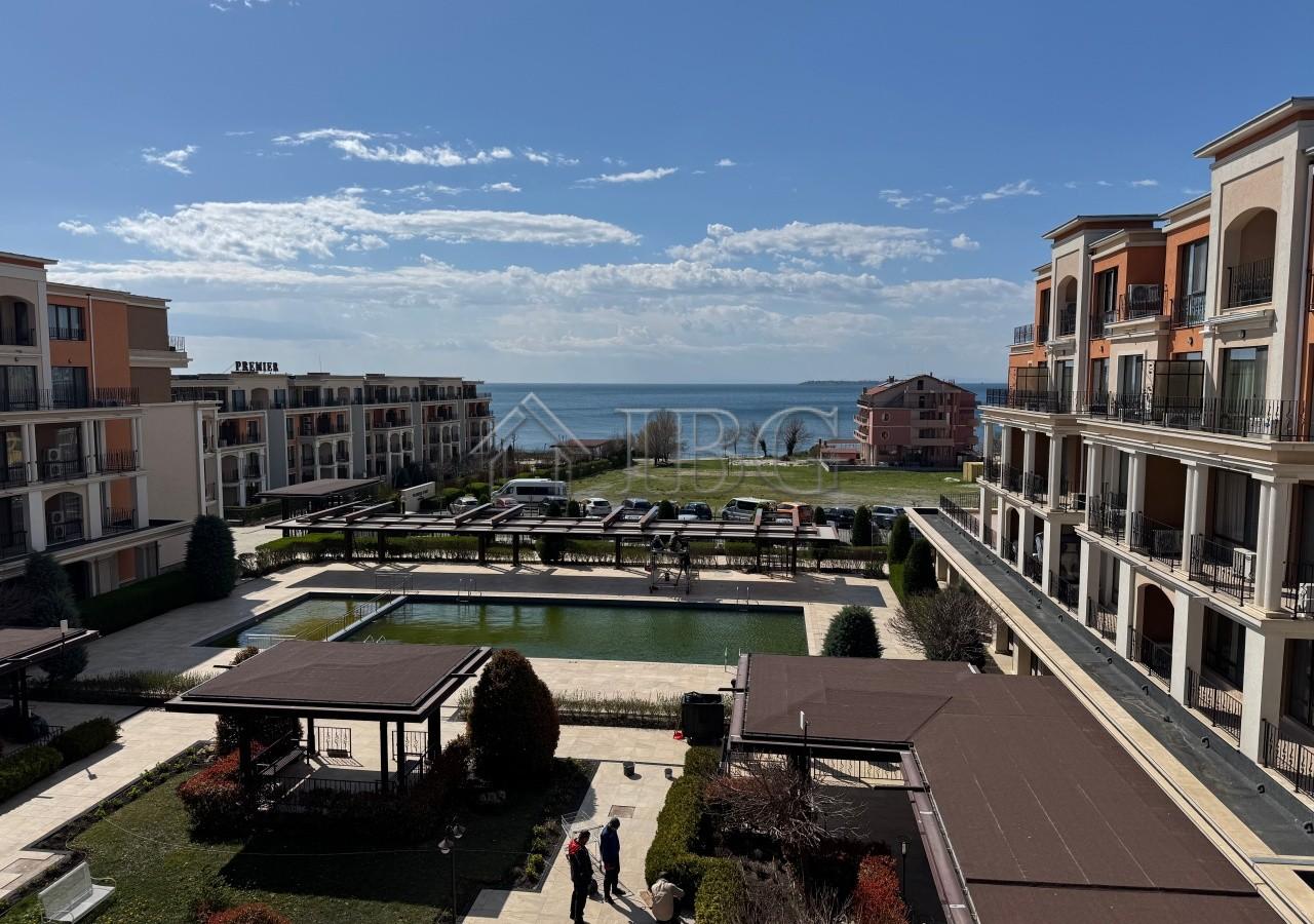 Beachfront Studio with Sea & Pool View Premier Fort, Sveti Vlas — Sveti Vlas