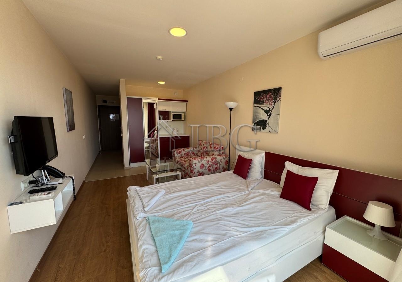 Beachfront Studio with Sea & Pool View Premier Fort, Sveti Vlas — photo 8 of 25