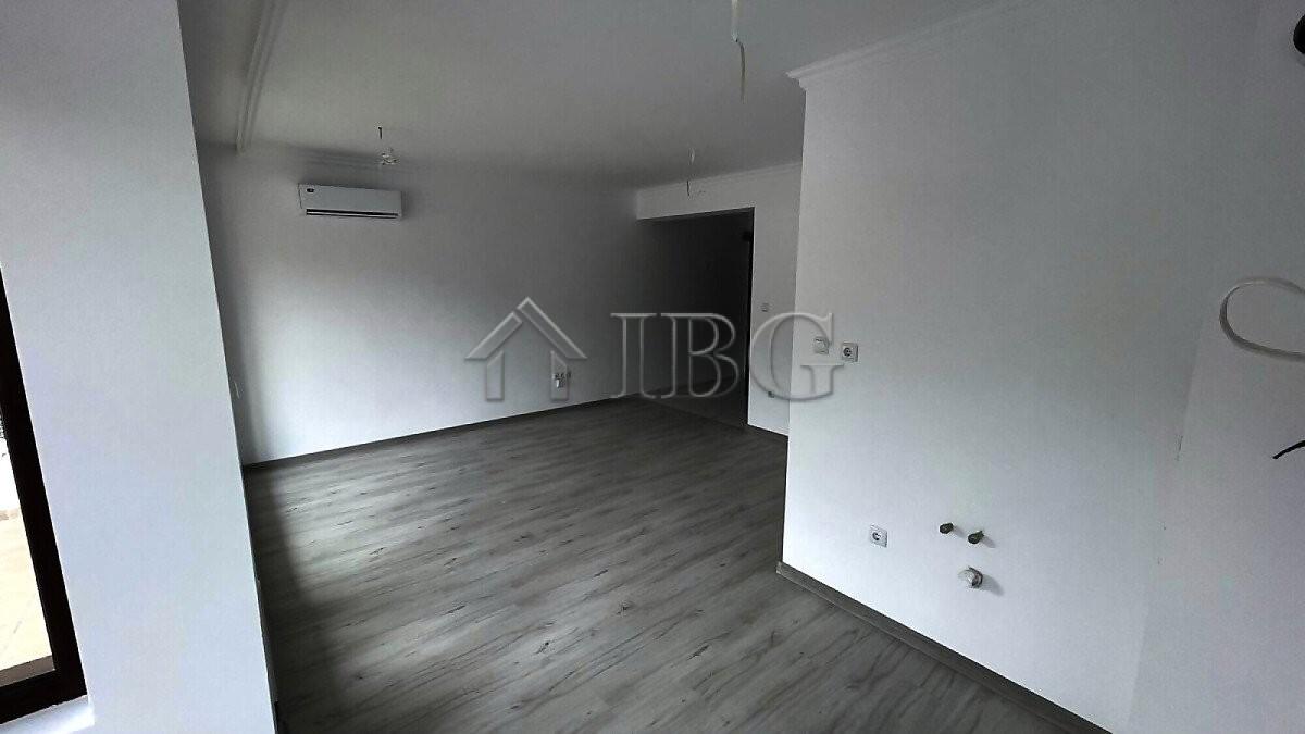 Spacious 45 sq. m. studio with Balcony Etara 4, Sveti Vlas — photo 4 of 11