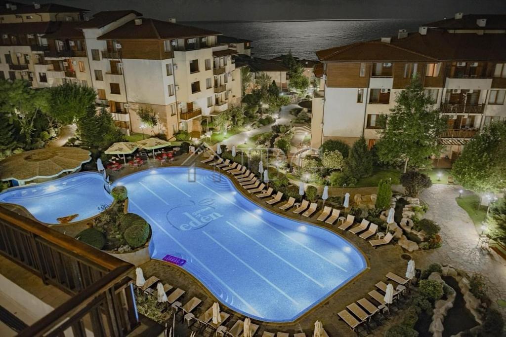 Hot Offer! Furnished 1-Bedroom Apartment Garden of Eden, Sveti Vlas — photo 19 of 25