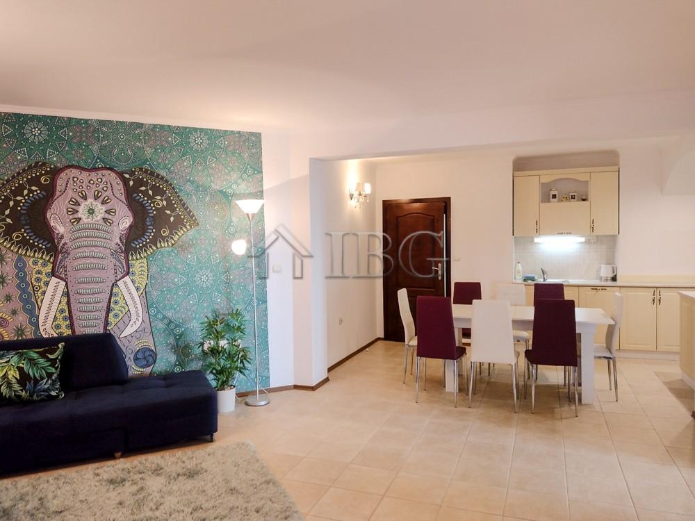 Stylish Renovated Sea View Maisonette — photo 5 of 25