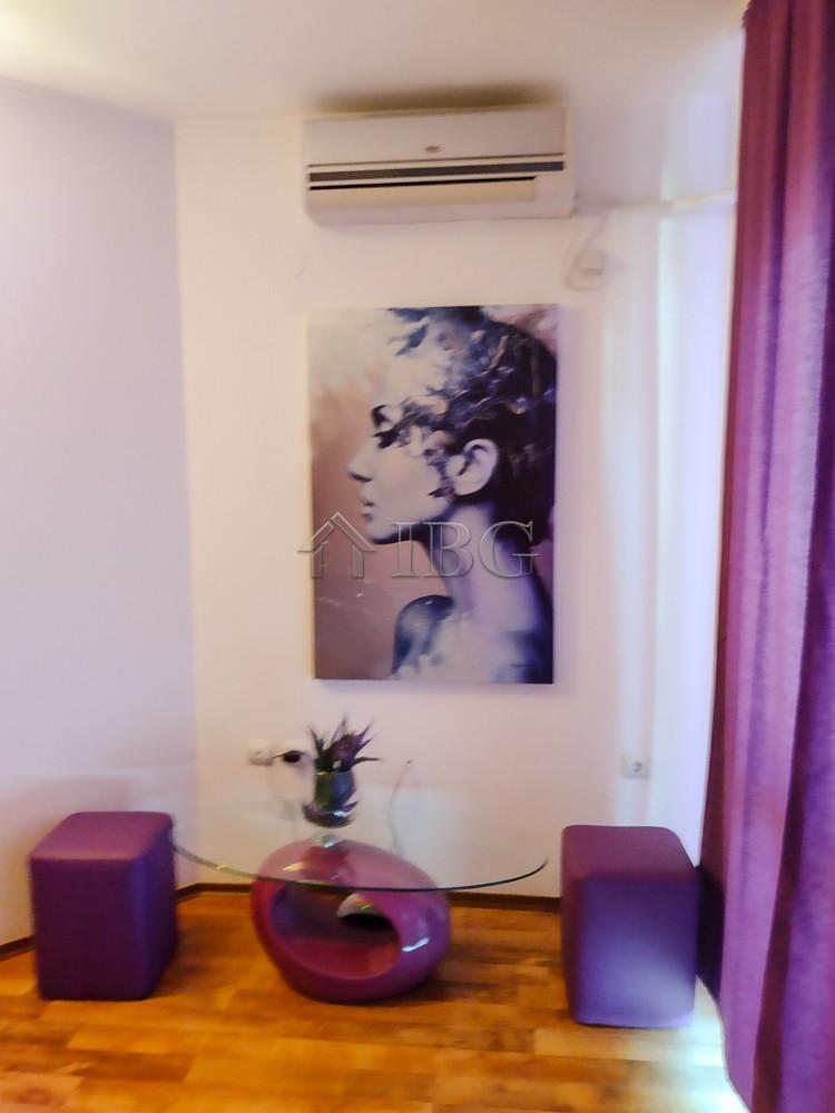 Stylish Renovated Sea View Maisonette — photo 19 of 25