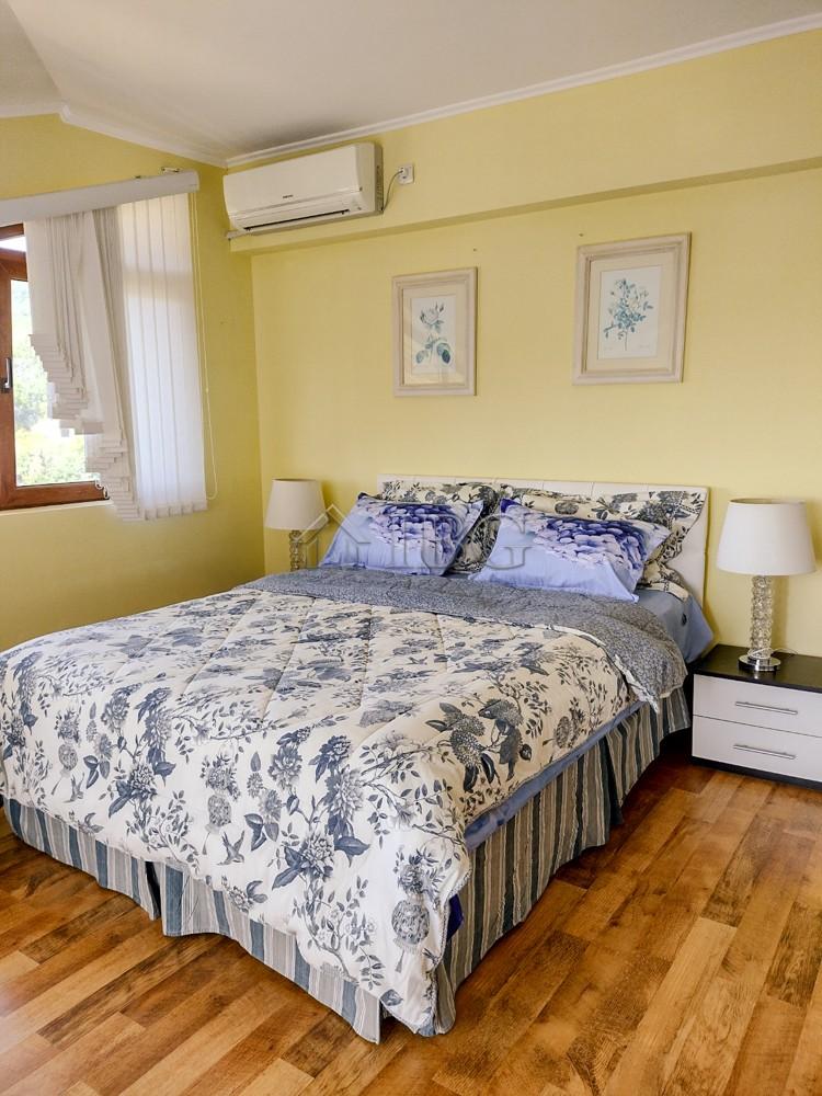Stylish Renovated Sea View Maisonette — photo 18 of 25