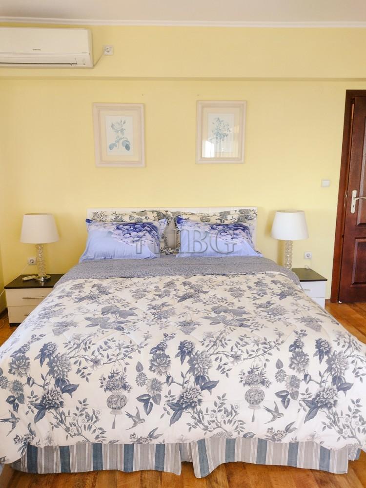 Stylish Renovated Sea View Maisonette — photo 20 of 25