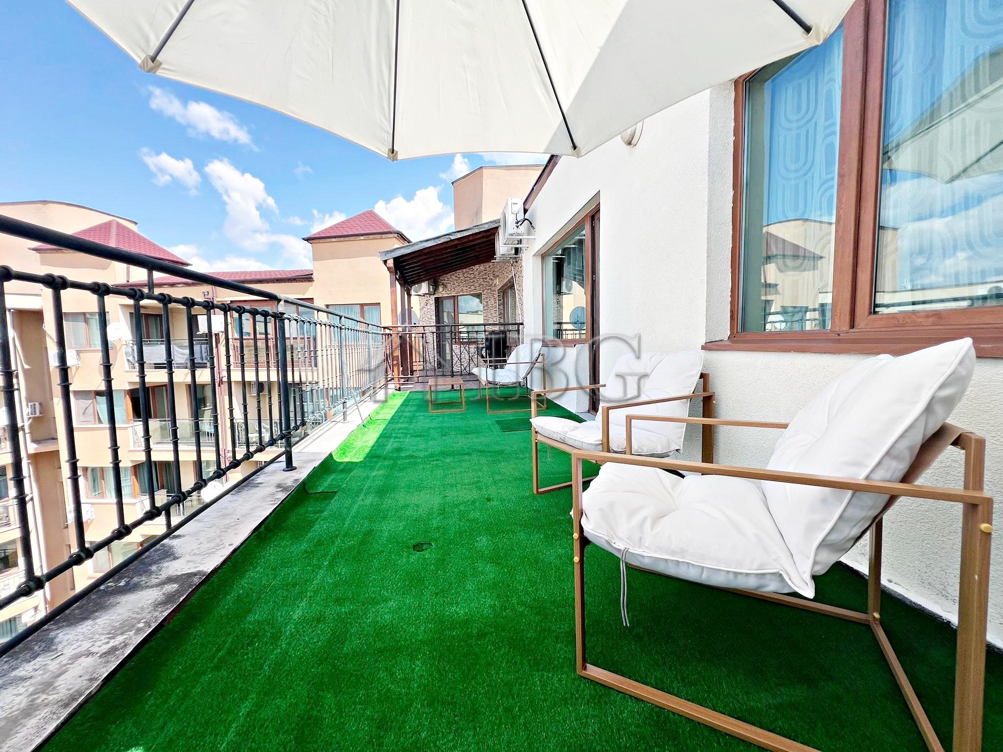 1-Bedroom Apartment with Brand new furniture and big balcony with Pool view in Amadeus 5, Sunny Beach Low Maintenance Fee — photo 14 of 24