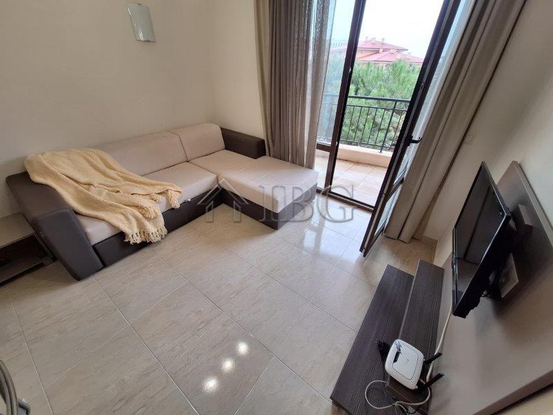 Pool View One-Bedroom Apartment in Star Dreams Complex, Sveti Vlas — photo 4