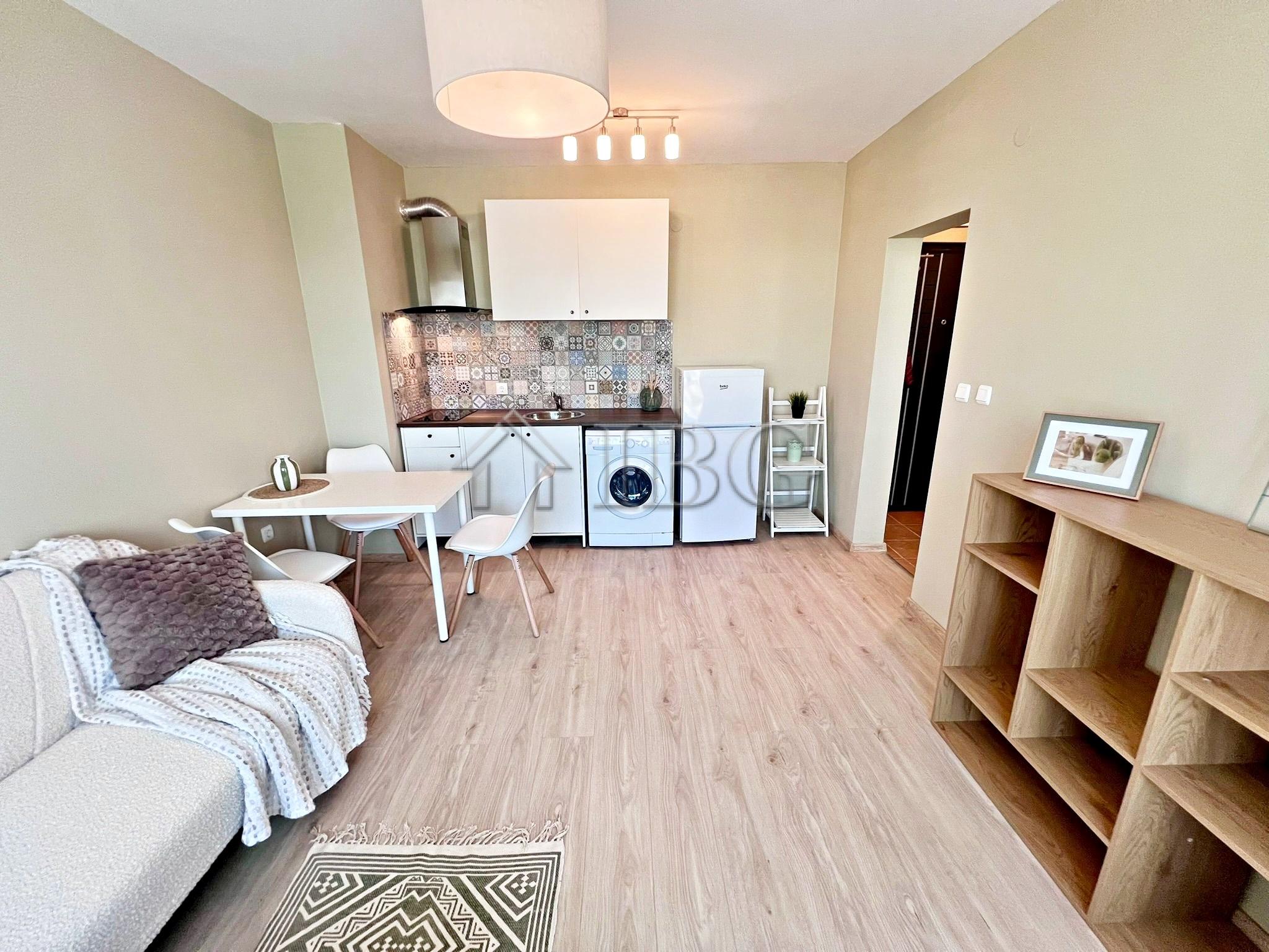 1-Bedroom Apartment with Brand new furniture and big balcony with Pool view in Amadeus 5, Sunny Beach Low Maintenance Fee — photo 12 of 24
