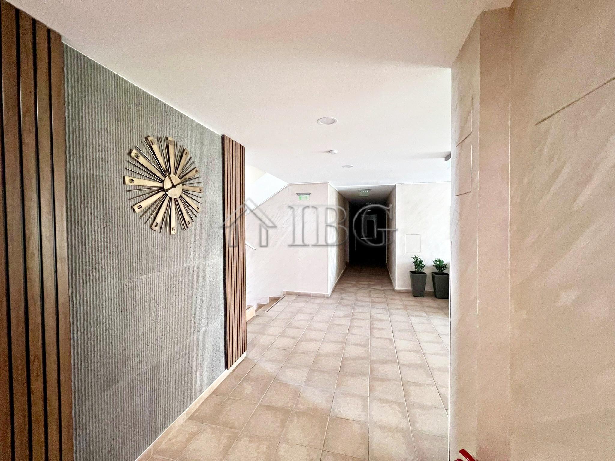 1-Bedroom Apartment with Brand new furniture and big balcony with Pool view in Amadeus 5, Sunny Beach Low Maintenance Fee — photo 23 of 24