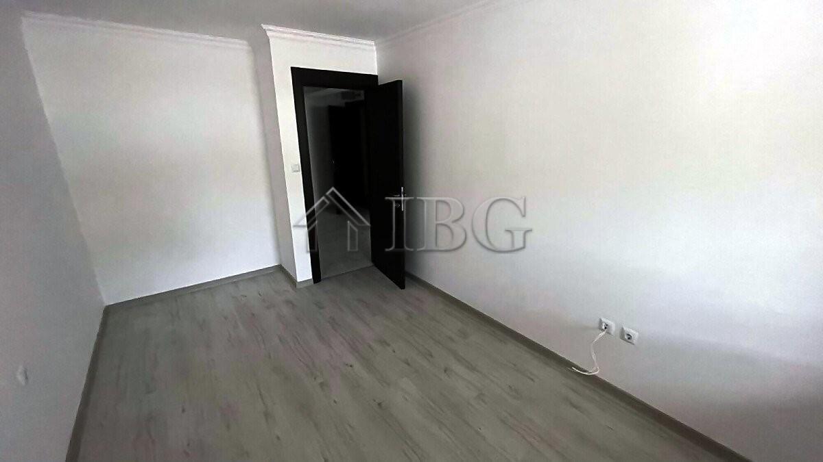 Top offer! One-Bedroom Apartment for Sale in Etara 4, Sveti Vlas — photo 4 of 12