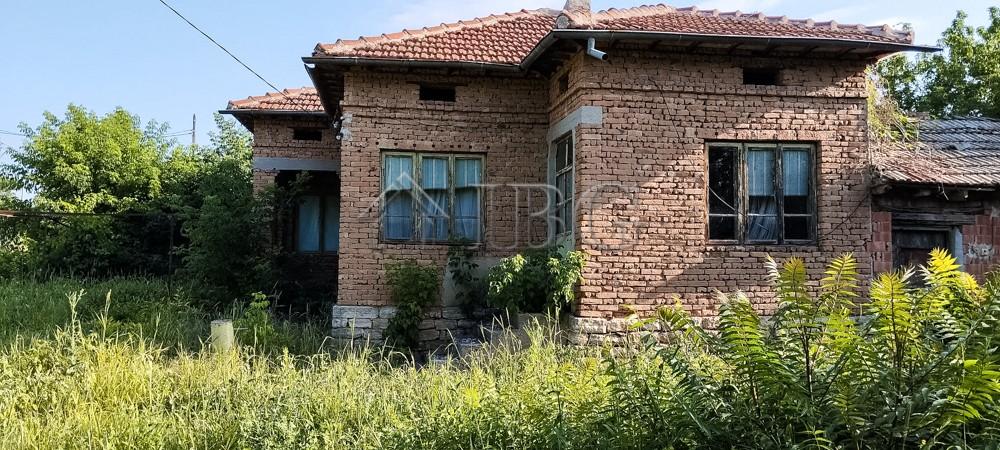 Solid House with renovated Roof and 1,450 sq.m. Garden in a peaceful village — photo 15 of 16