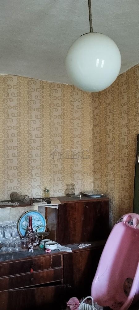Solid House with renovated Roof and 1,450 sq.m. Garden in a peaceful village — photo 12 of 16