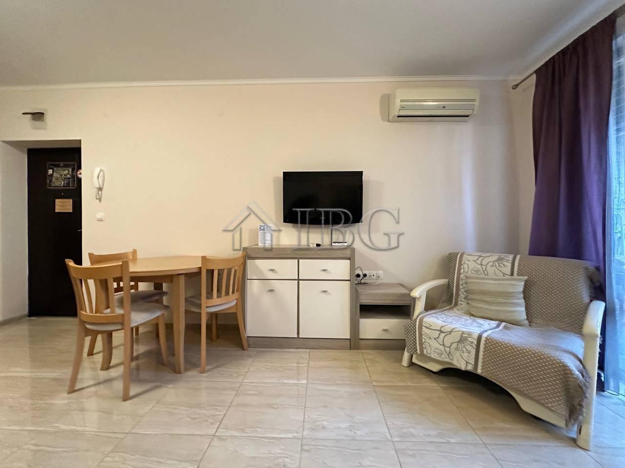 Spacious Studio Apartment with Balcony in Esteban SPA Complex, Nessebar — photo 13 of 22