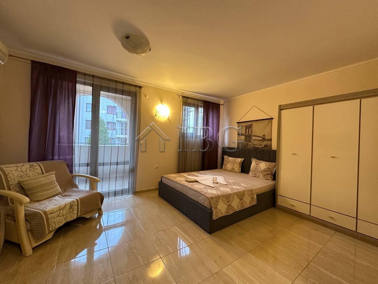 Spacious Studio Apartment with Balcony in Esteban SPA Complex, Nessebar — photo 19 of 22