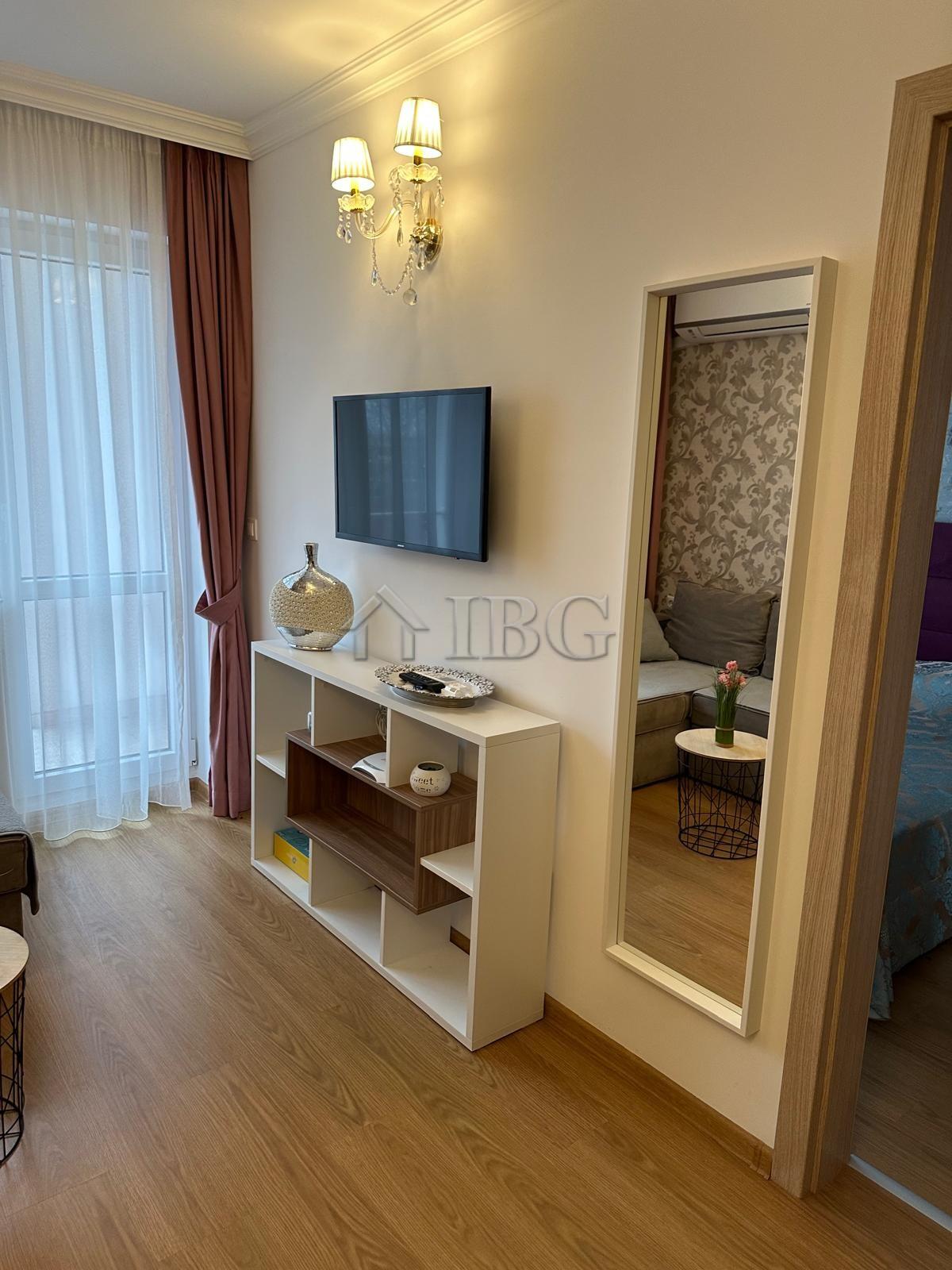 Stylish 1-Bedroom Apartment Sweet Homes 6, Sunny Beach — photo 10 of 25