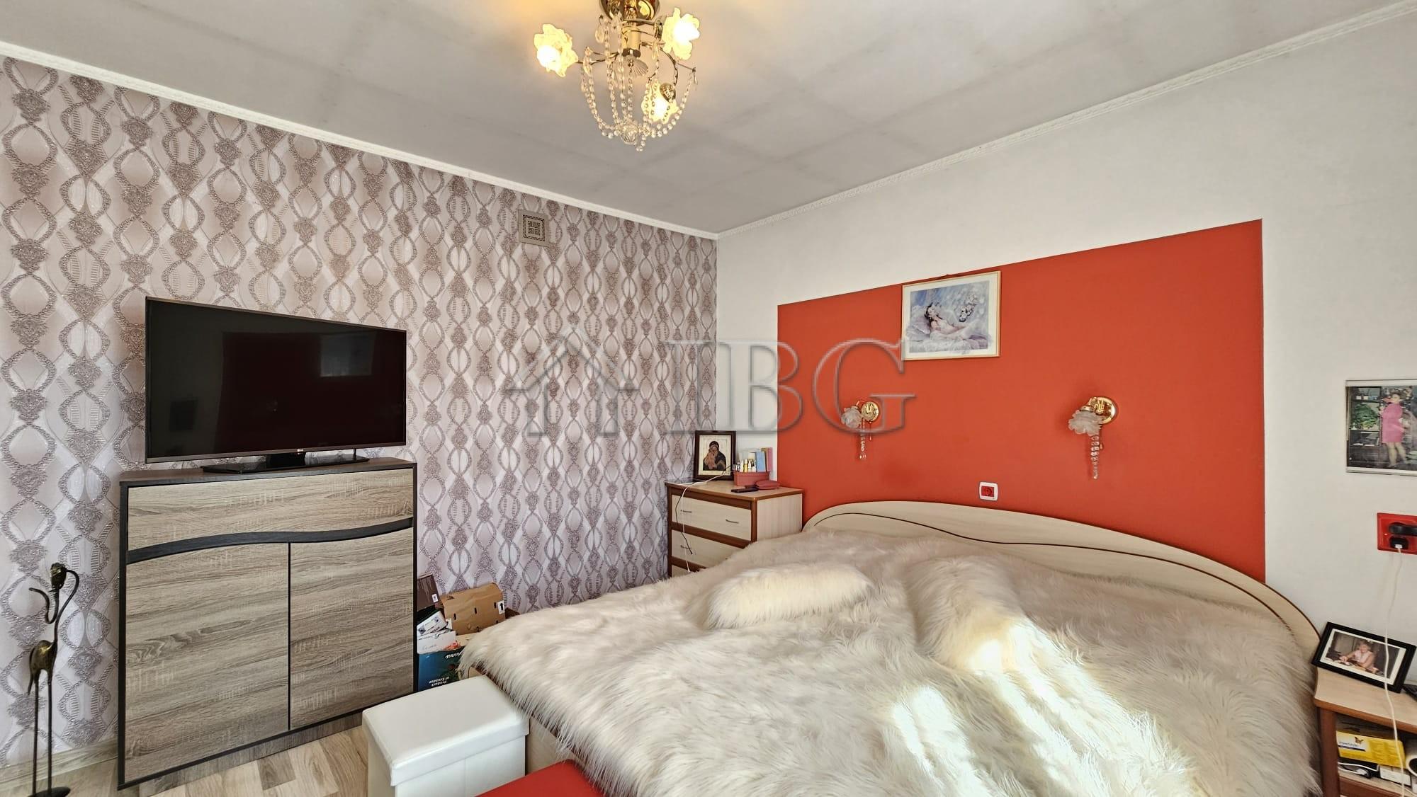 Renovated One-Storey House with 2 Bedrooms and 2 Bathrooms for Sale in Dyulevo Village, Burgas Region, Bulgaria — photo 9 of 25