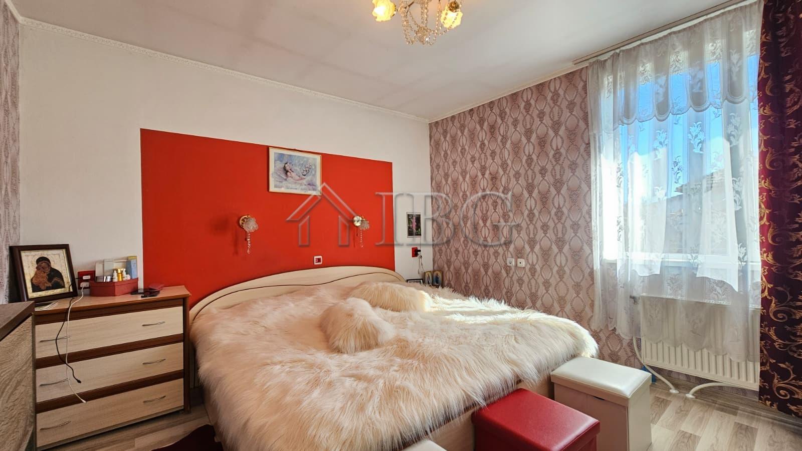 Renovated One-Storey House with 2 Bedrooms and 2 Bathrooms for Sale in Dyulevo Village, Burgas Region, Bulgaria — photo 8 of 25