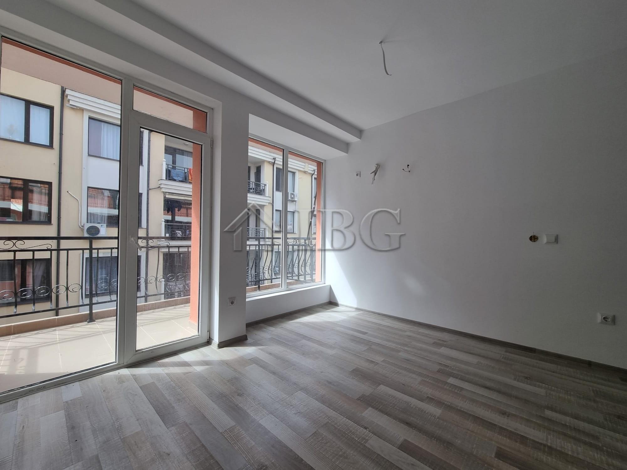 New 1-Bedroom Apartment with No Maintenance Fee Villa Venezia, Sveti Vlas — photo 8 of 14