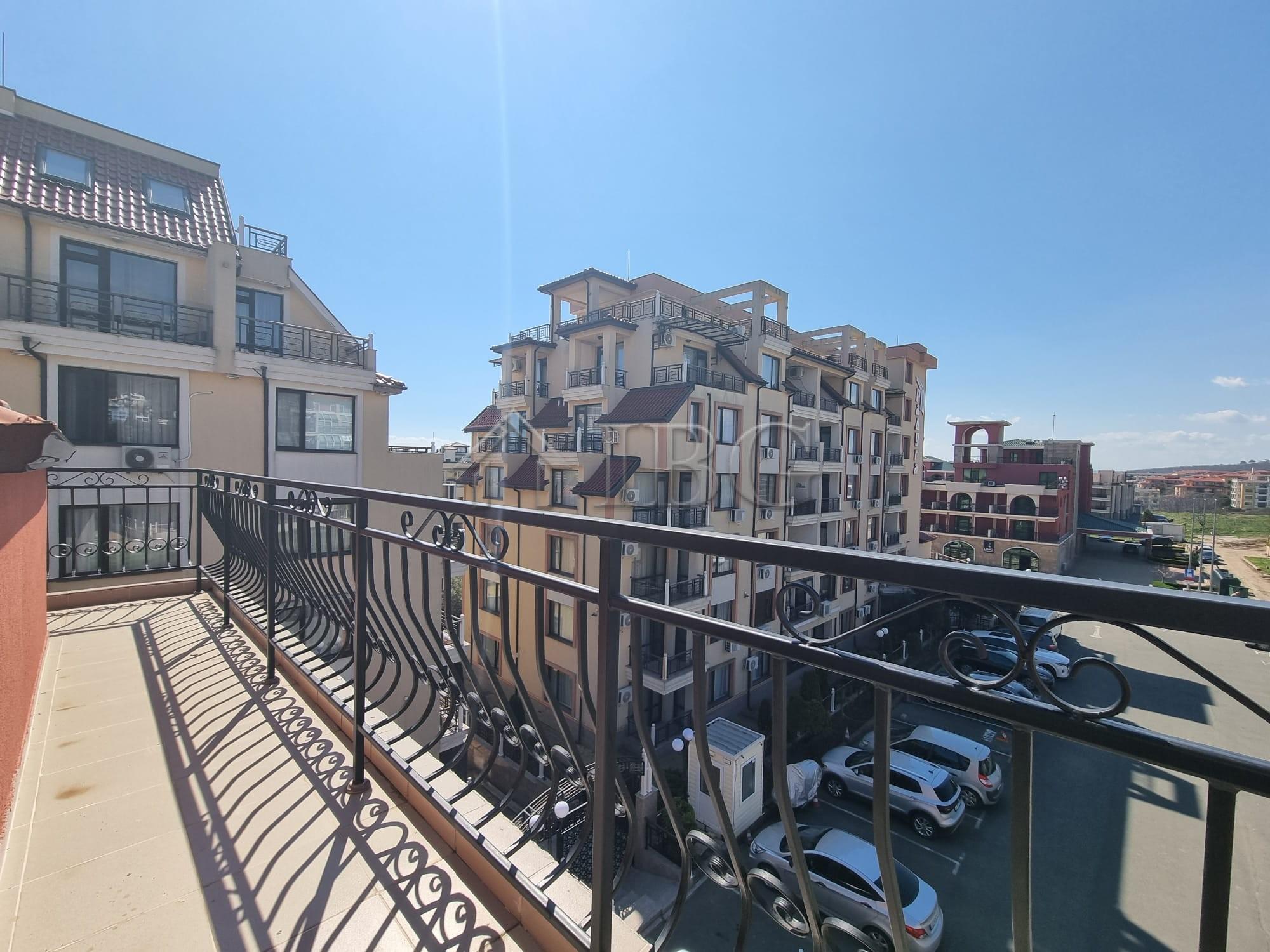 New 1-Bedroom Apartment with No Maintenance Fee Villa Venezia — photo 5 of 15