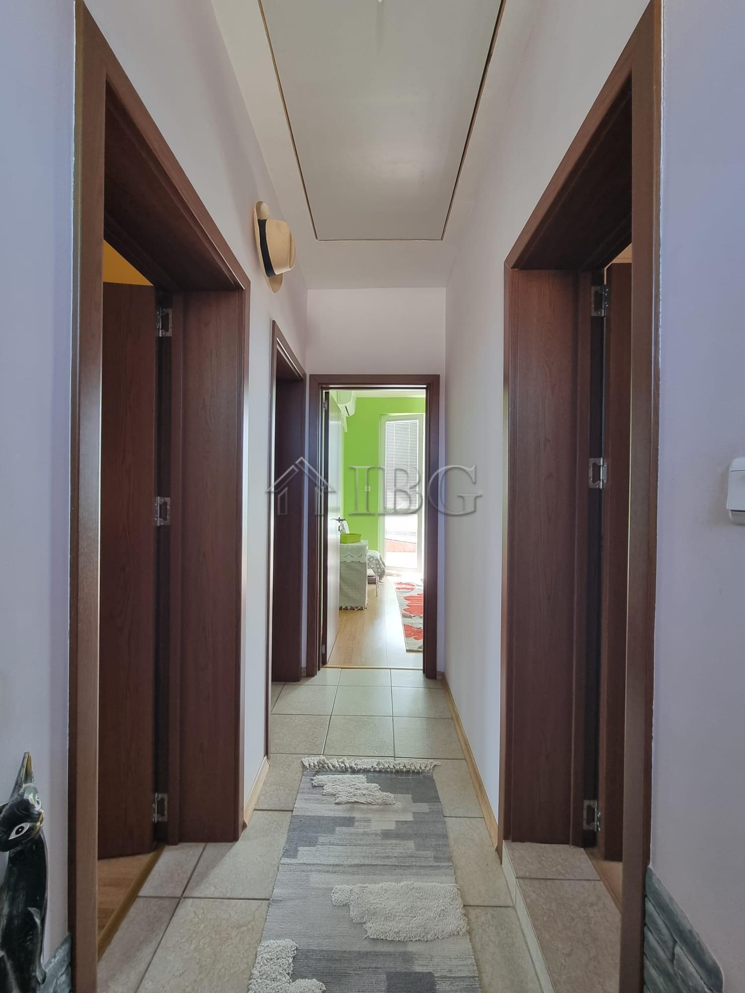 Spacious 4-Bedroom House with Garden Kosharitsa — photo 16 of 25