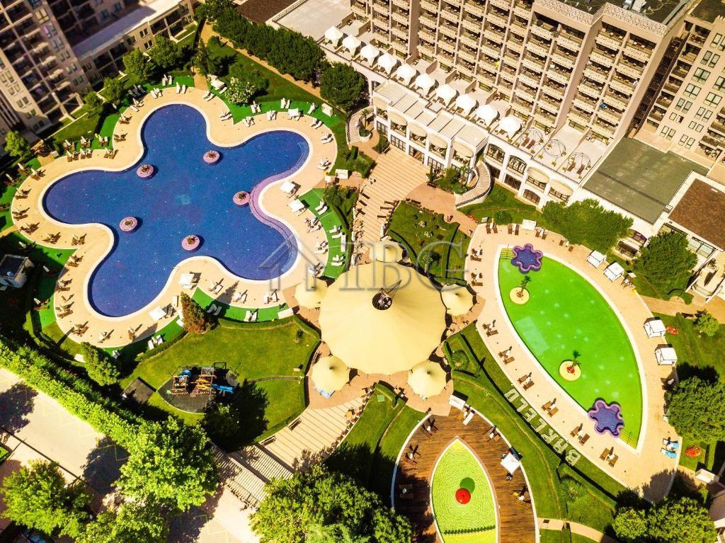 Spacious Studio with Mountain View Royal Beach Barcelo, Sunny Beach — Sunny Beach