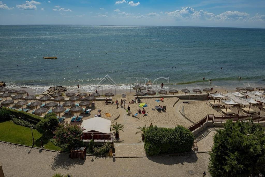 Hot Offer! Furnished 1-Bedroom Apartment Garden of Eden, Sveti Vlas — photo 21 of 25