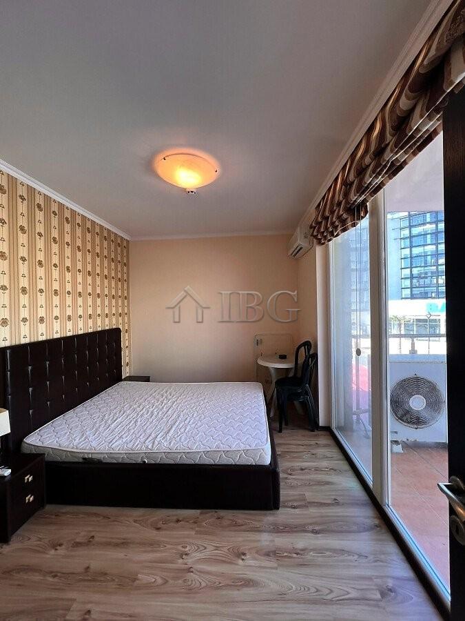 Bright 1-Bedroom Apartment in Dune Residence, Sunny Beach just 200 m. to the Beach! — photo 8 of 12