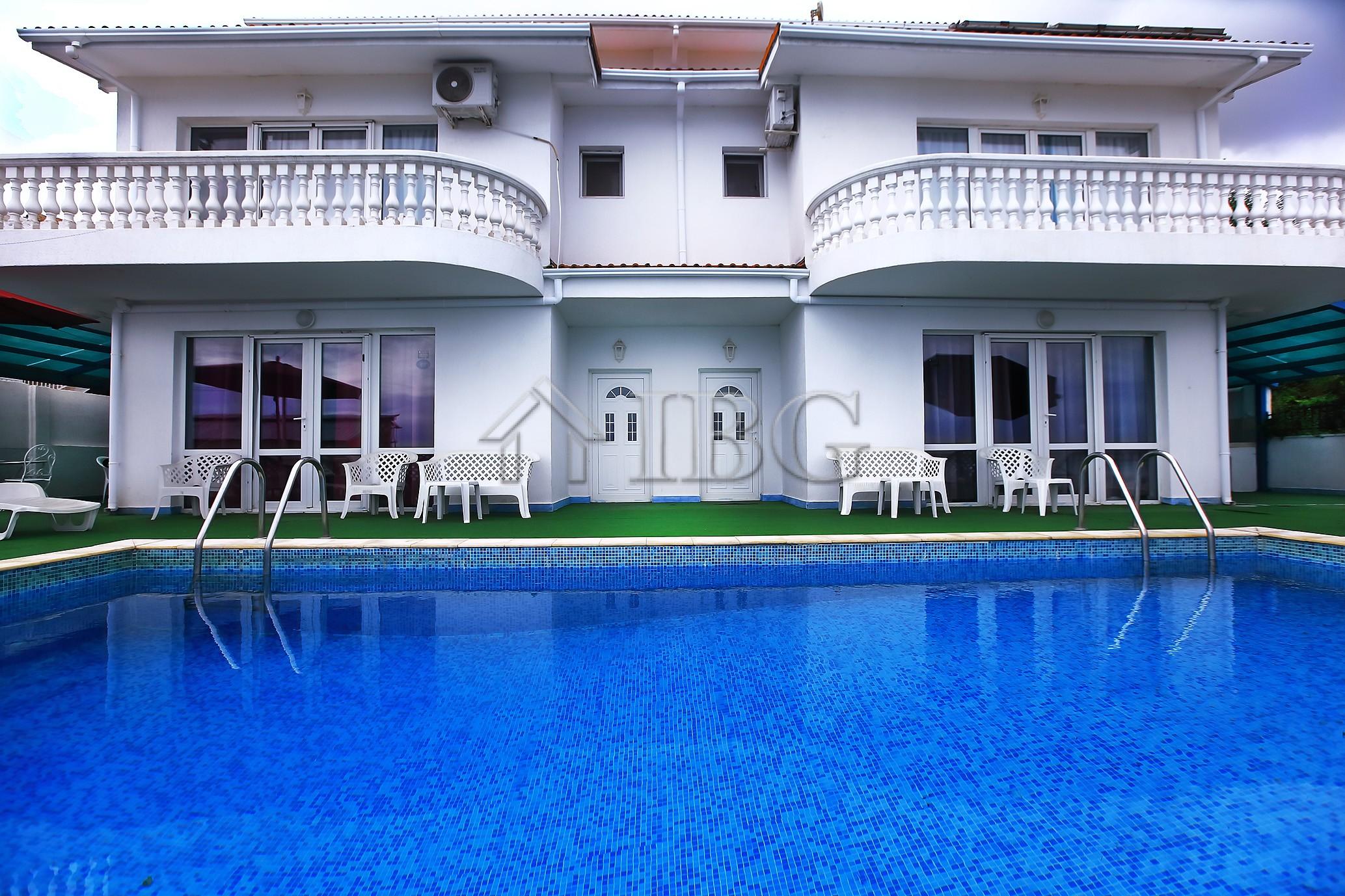Villa Sorrento Italiana - Luxury Sea View Villa with Pool, Garages and Two Independent Residences — photo 2