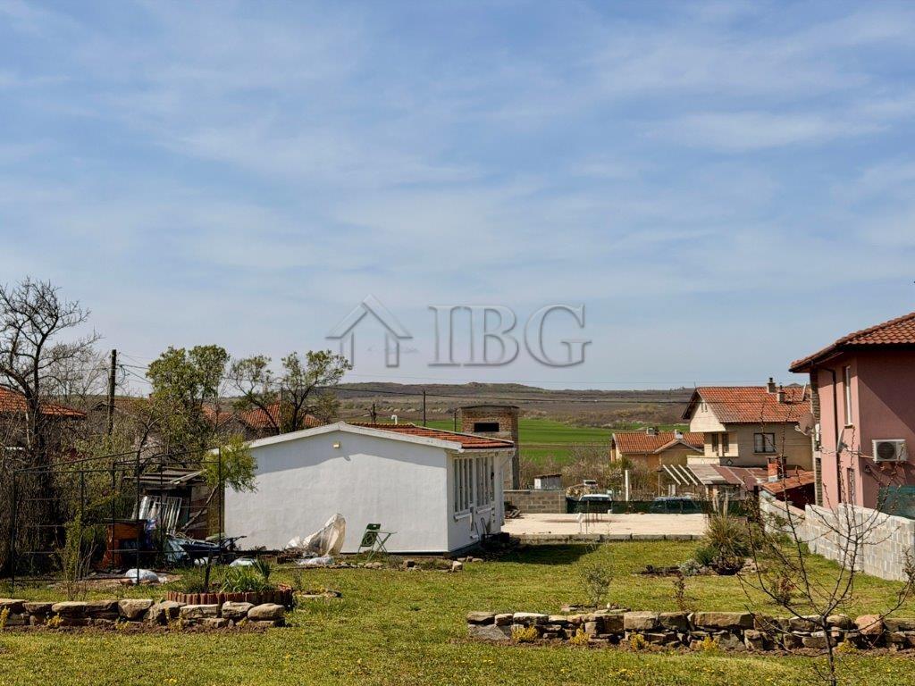 Plot with Temporary Living Unit & Building Permit Poroy - 15 min to Sunny Beach — photo 12 of 15