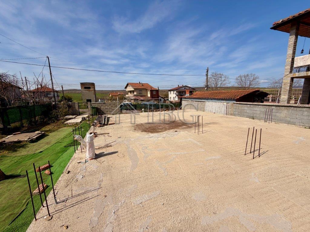 Plot with Temporary Living Unit & Building Permit Poroy - 15 min to Sunny Beach — photo 2